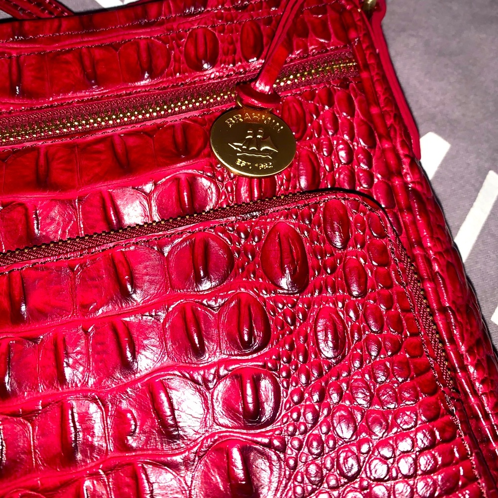 NWOT Brahmin Aligátor Leather Shoulder Bag